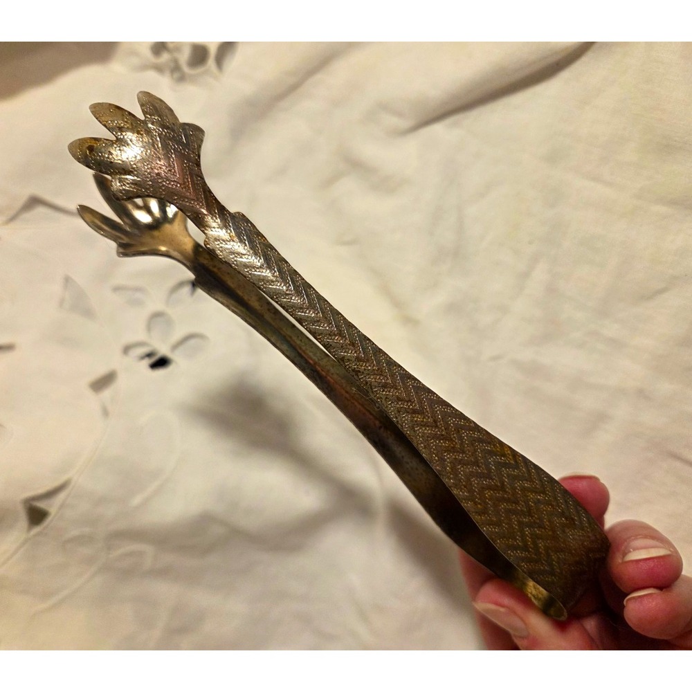 Silver Metal Sugar/Serving Tongs 5 in Textured Handle Hand/Claw Ends